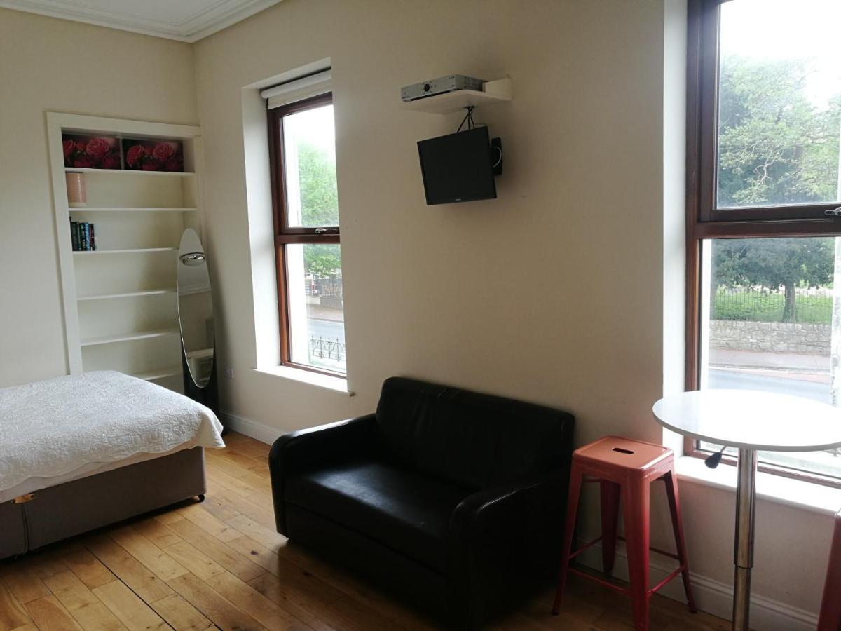 קורק College View Apartments מראה חיצוני תמונה